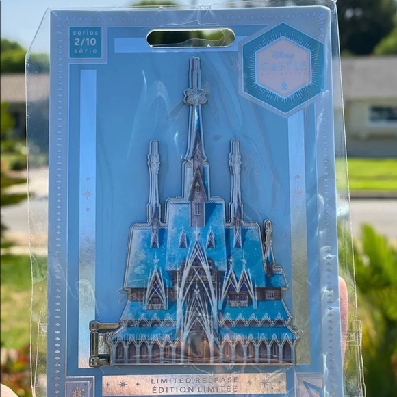 disney collection frozen castle